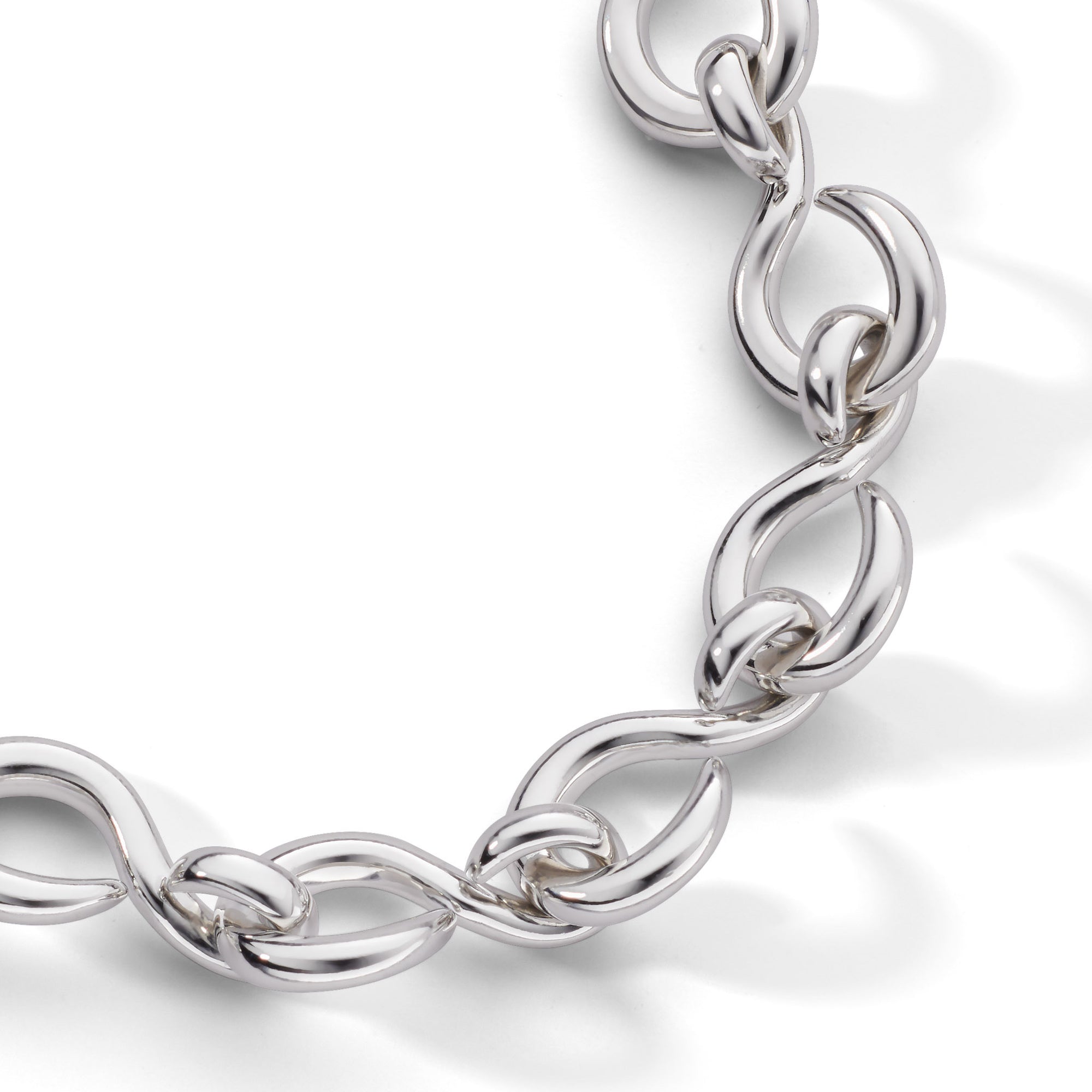 Monica Rich Kosann The Twist Petite Infinity Bracelet