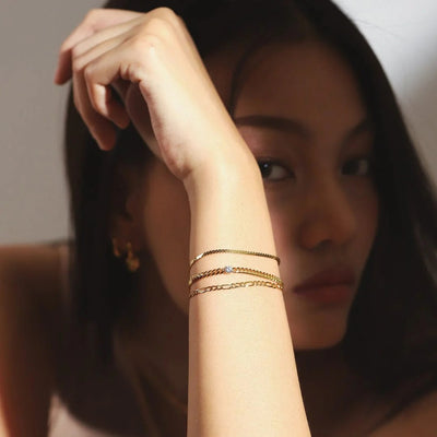 Single CZ Curb Chain Bracelet