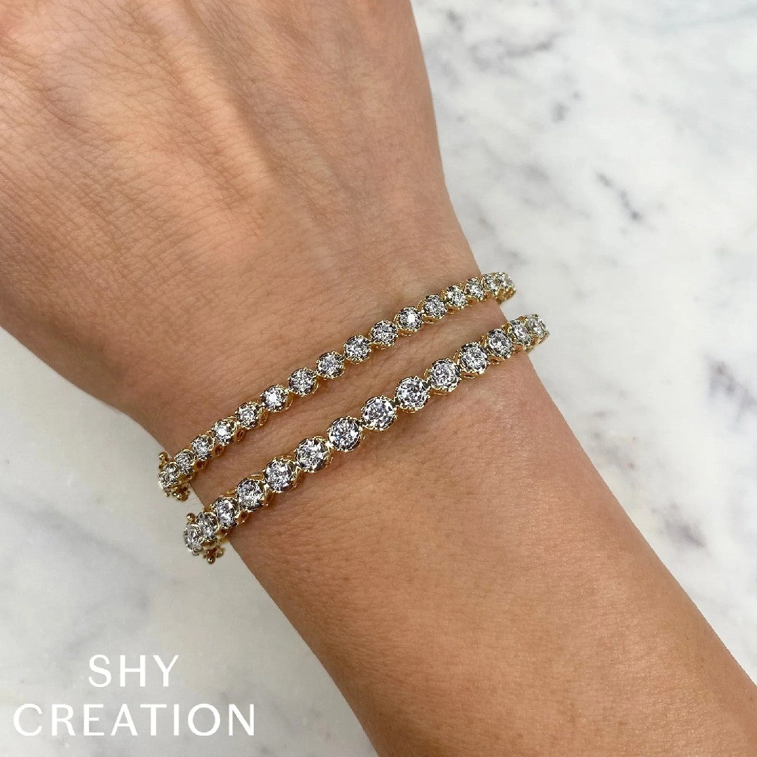 Shy Creation Diamond Bangle Bracelet