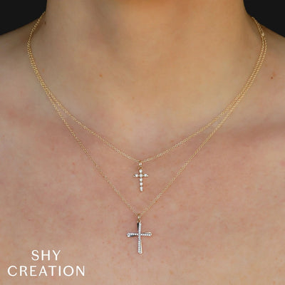 Shy Creation Diamond Cross Necklace