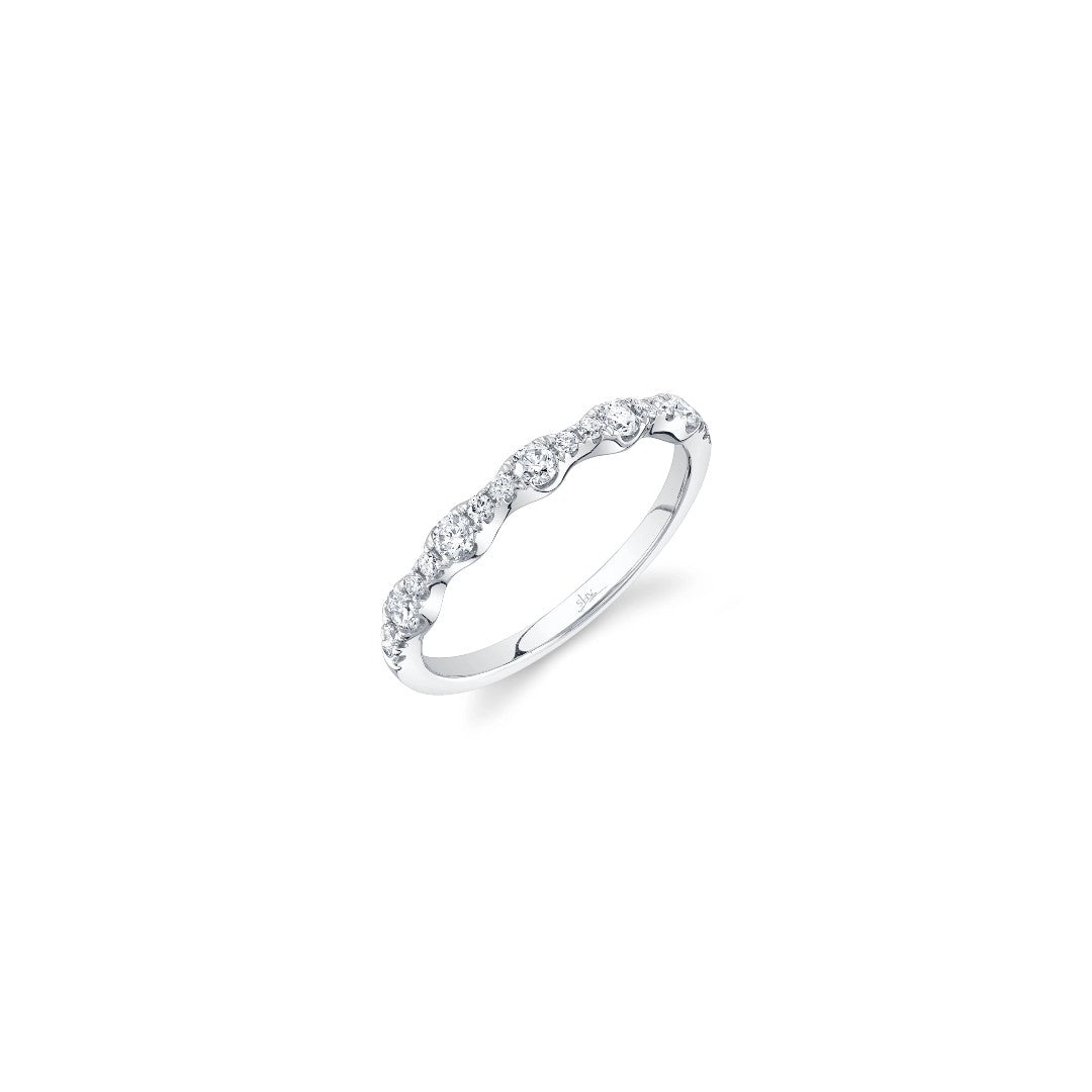 Shy Creation Scalloped Diamond Ring