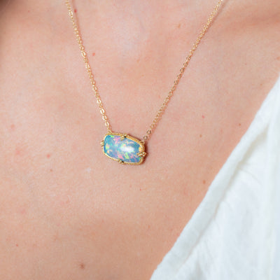 AMÁLI Ethiopian Opal Pendant Necklace