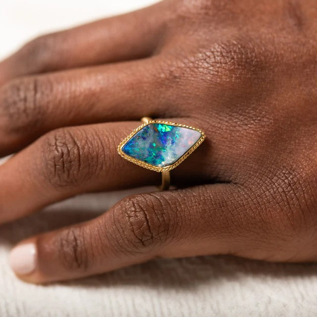Amáli Boulder Opal Kite Ring