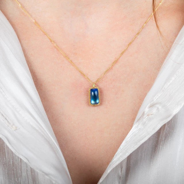 Amáli Petite Moonstone Rectangular Necklace