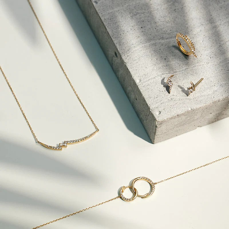 AURELIE GI Gianna White Sapphire Swirl Single Hoop