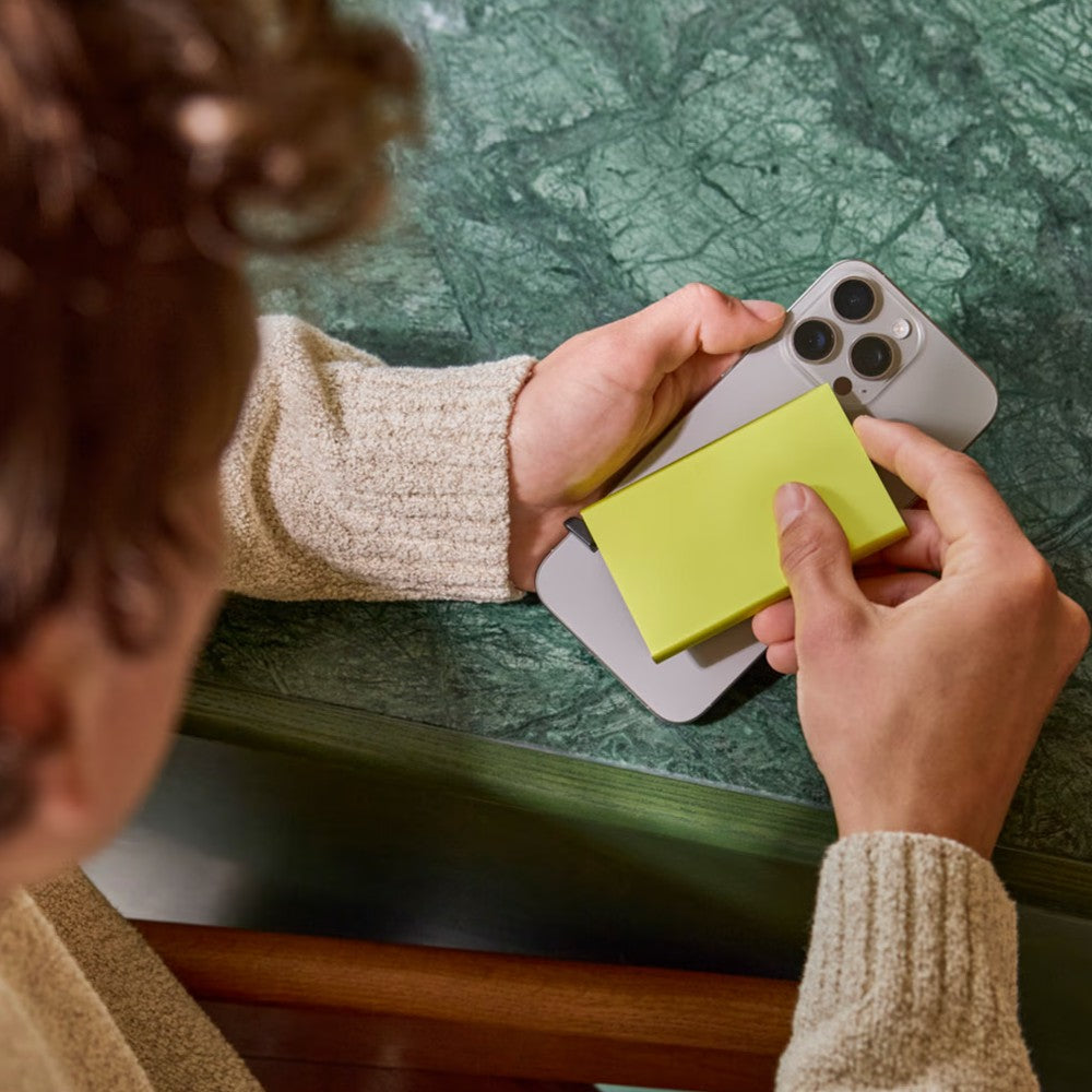 Secrid Card Protector for MagSafe Lime
