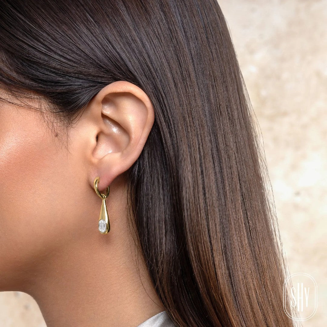 Shy Creation Elongated Drop Baguette Diamond Earrings