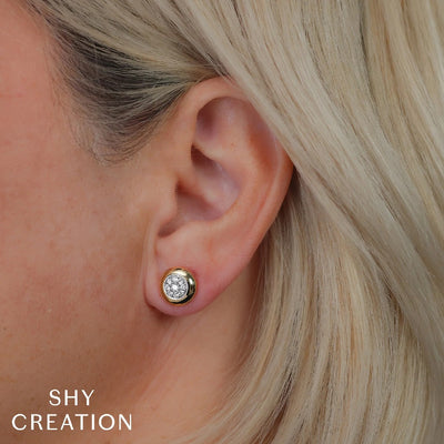 Shy Creation Round Diamond Stud Earrings