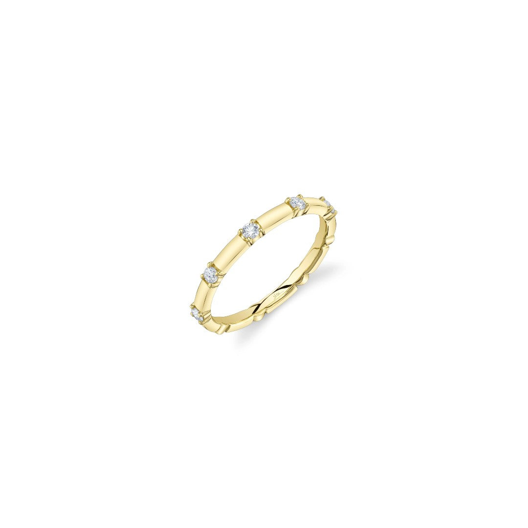 Shy Creation Diamond Station Ring