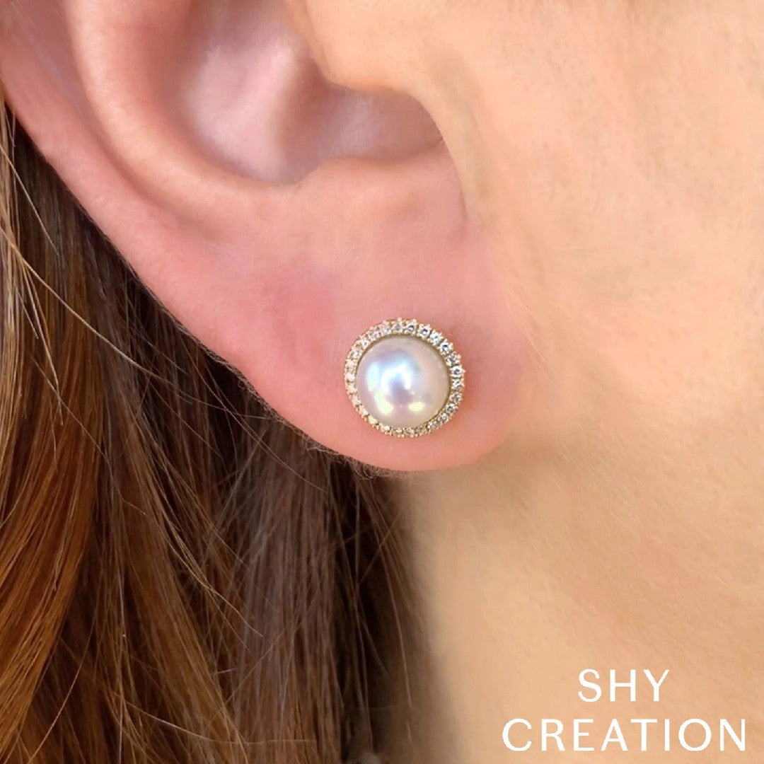Shy Creation Round Cultured Pearl Stud Earrings