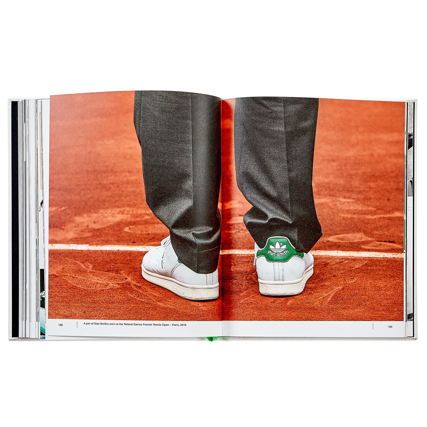 Sneakers: The Classics Leather Bound Keepsake Book