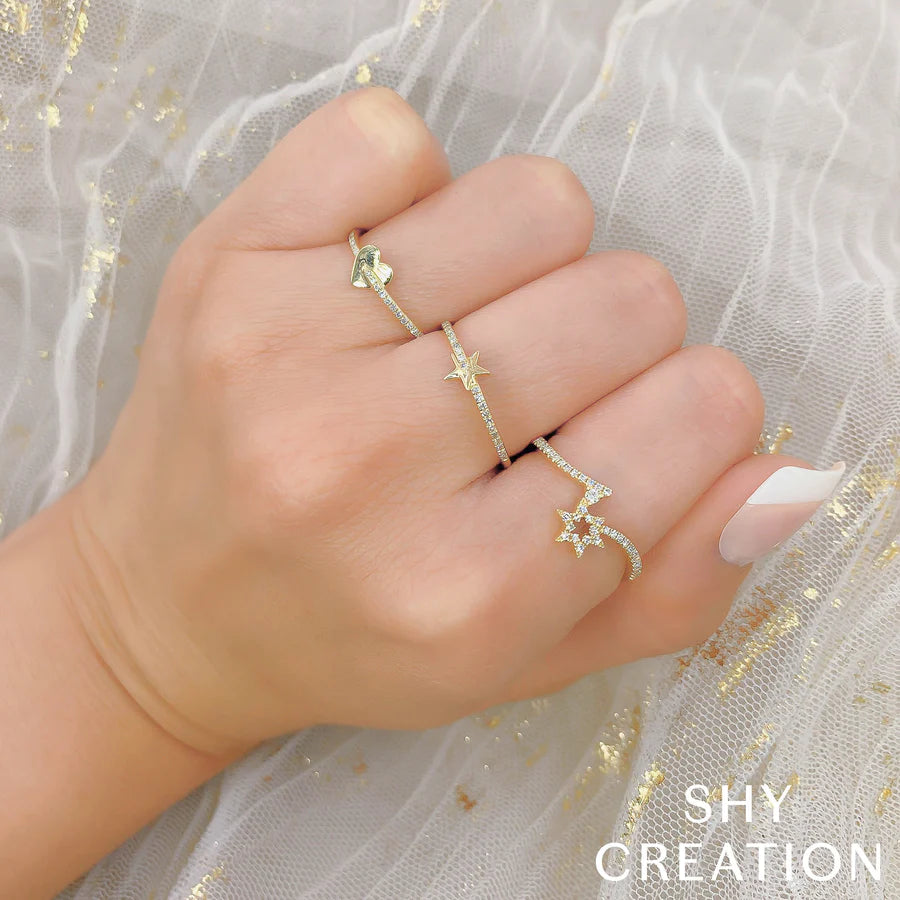 Shy Creation Heart Ring with Diamonds