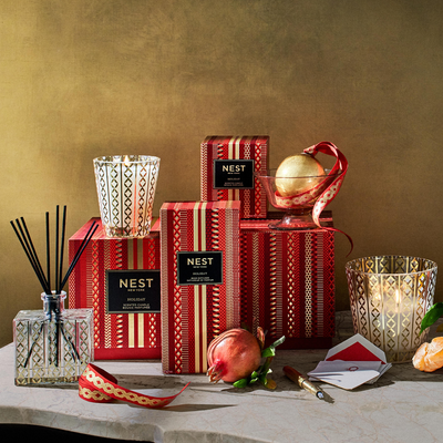NEST Candles & Fragrances in Classic Holiday Ornament